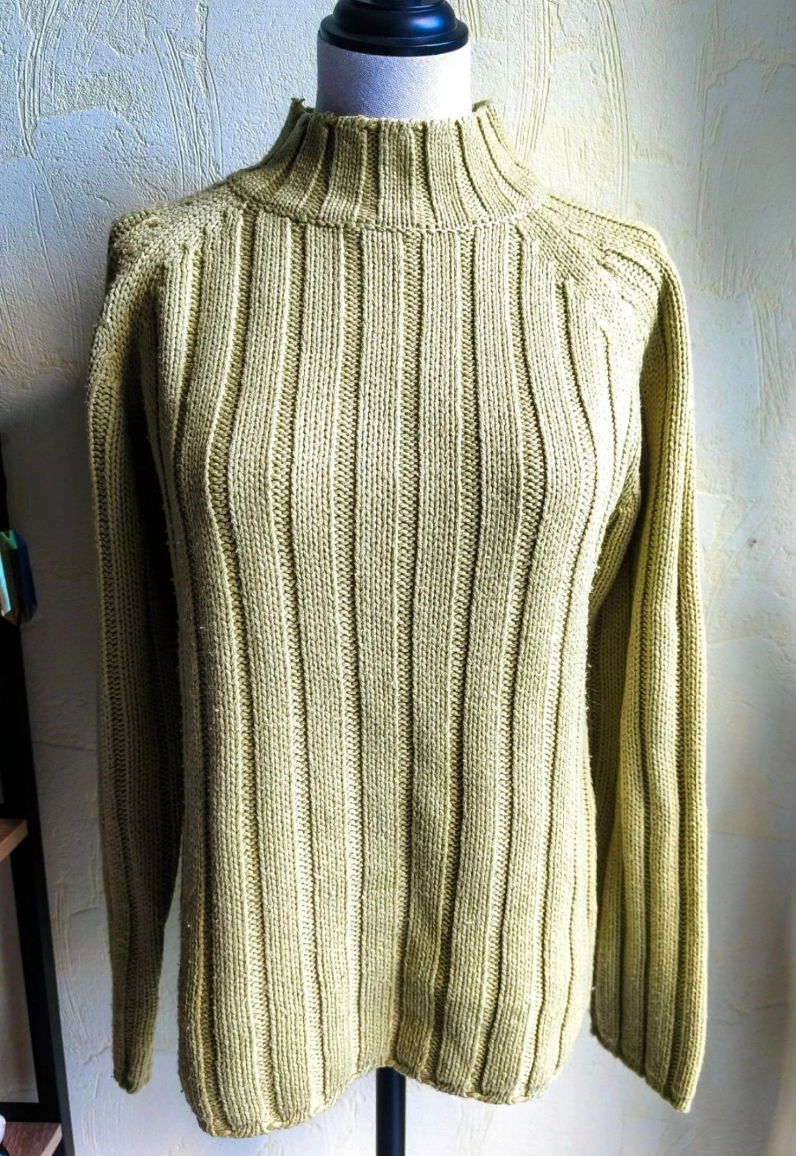 Pull col montant vert anis maille côtelée